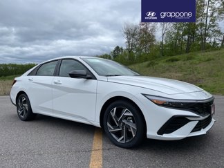 New 2025 Hyundai Elantra SEL image 1