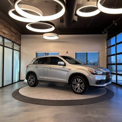 Used 2017 Mitsubishi Outlander Sport ES image 1
