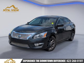 Used 2015 Nissan Altima 2.5 S w/ Sport Value Package image 1
