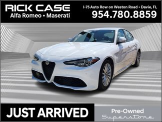 Used 2022 Alfa Romeo Giulia Sprint image 1