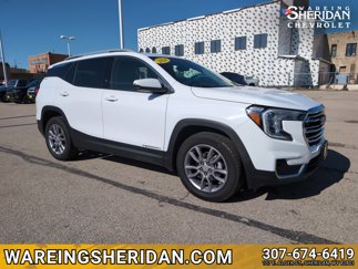 Used 2024 GMC Terrain SLT image 1