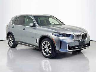 Used 2024 BMW X5 xDrive40i w/ Premium Package image 1