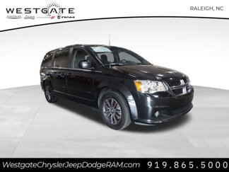 Used 2017 Dodge Grand Caravan SXT image 1