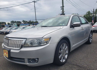 Used 2009 Lincoln MKZ image 1