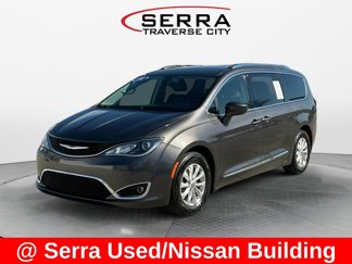 Used 2018 Chrysler Pacifica Touring-L Plus image 1