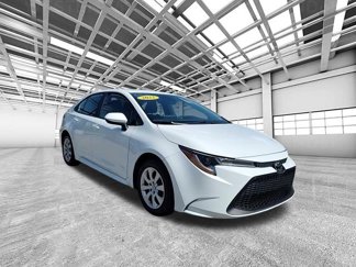 Used 2022 Toyota Corolla LE image 1