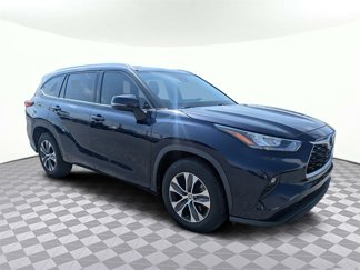 Used 2020 Toyota Highlander XLE image 1