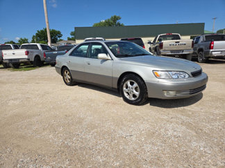 Used 1999 Lexus ES 330 image 1