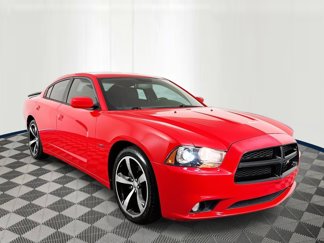 Used 2014 Dodge Charger R/T image 1