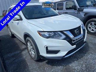 Used 2019 Nissan Rogue SV image 1
