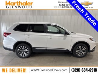 Used 2019 Mitsubishi Outlander ES image 1
