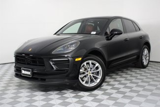 Certified 2025 Porsche Macan image 1