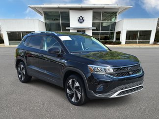 Certified 2024 Volkswagen Taos SE w/ Panoramic Sunroof Package image 1