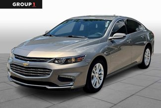 Used 2018 Chevrolet Malibu LT w/ Driver Confidence Package image 1