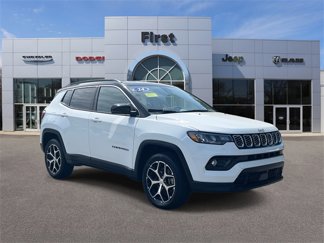 Used 2024 Jeep Compass Limited image 1