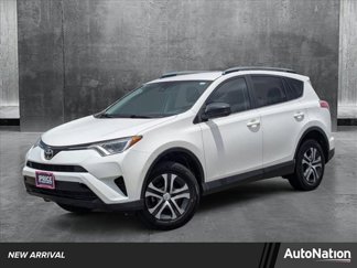 Used 2017 Toyota RAV4 LE image 1