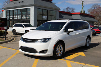 Used 2017 Chrysler Pacifica Touring Plus w/ Tire & Wheel Group image 1