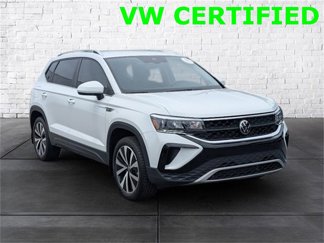 Certified 2022 Volkswagen Taos SE w/ Driver Assistance Package image 1