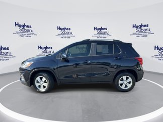 Used 2022 Chevrolet Trax LT w/ Premium Seat Package image 1