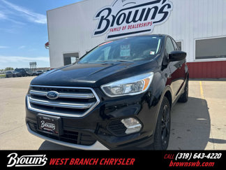 Used 2017 Ford Escape SE w/ SE Cold Weather Package image 1