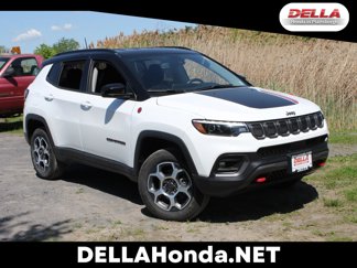 Used 2022 Jeep Compass Trailhawk w/ Trailhawk Elite Group image 1