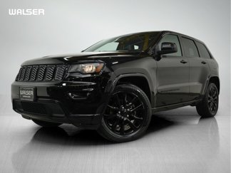 Used 2017 Jeep Grand Cherokee Altitude image 1