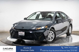 Used 2025 Toyota Camry LE image 1
