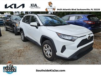 Used 2020 Toyota RAV4 LE image 1