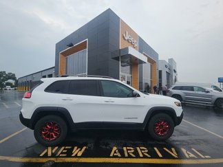 Used 2020 Jeep Cherokee Trailhawk w/ Comfort/Convenience Group image 1