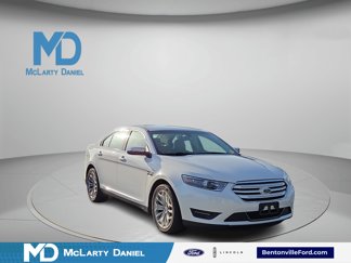 Used 2016 Ford Taurus Limited image 1