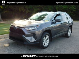 Used 2021 Toyota RAV4 LE image 1