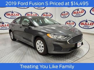 Used 2019 Ford Fusion S image 1