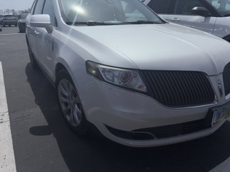 Used 2013 Lincoln MKT AWD image 1