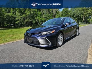 Used 2021 Toyota Camry LE image 1