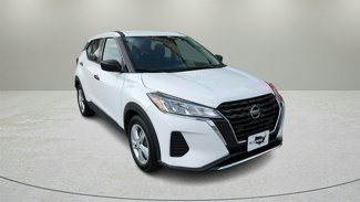 Used 2021 Nissan Kicks S image 1