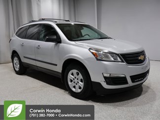 Used 2017 Chevrolet Traverse LS image 1