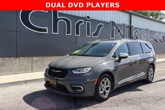 Used 2023 Chrysler Pacifica Limited image 1
