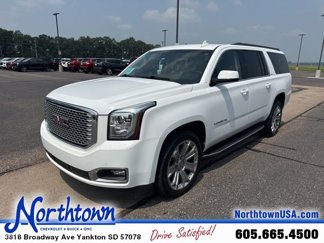Used 2017 GMC Yukon XL SLT image 1