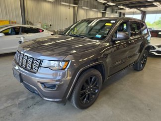 Used 2018 Jeep Grand Cherokee Altitude image 1