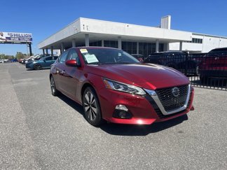Used 2019 Nissan Altima 2.5 SV image 1