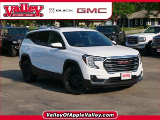 Used 2022 GMC Terrain SLT w/ Tech Package image 1