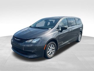 Used 2023 Chrysler Voyager LX image 1