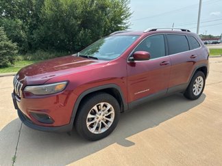Used 2019 Jeep Cherokee Latitude w/ Cold Weather Group image 1