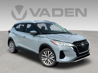 Used 2024 Nissan Kicks SV image 1