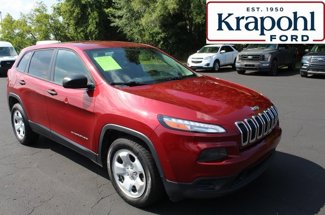 Used 2015 Jeep Cherokee Sport image 1