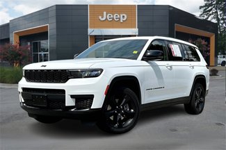 Used 2021 Jeep Grand Cherokee L Laredo image 1
