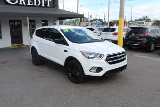 Used 2019 Ford Escape SE image 1