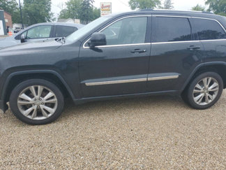 Used 2013 Jeep Grand Cherokee Laredo image 1