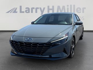 Used 2023 Hyundai Elantra Limited image 1