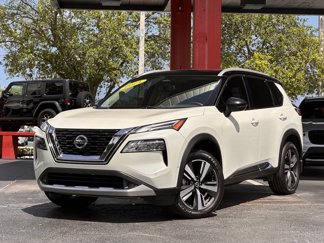 Used 2021 Nissan Rogue Platinum image 1